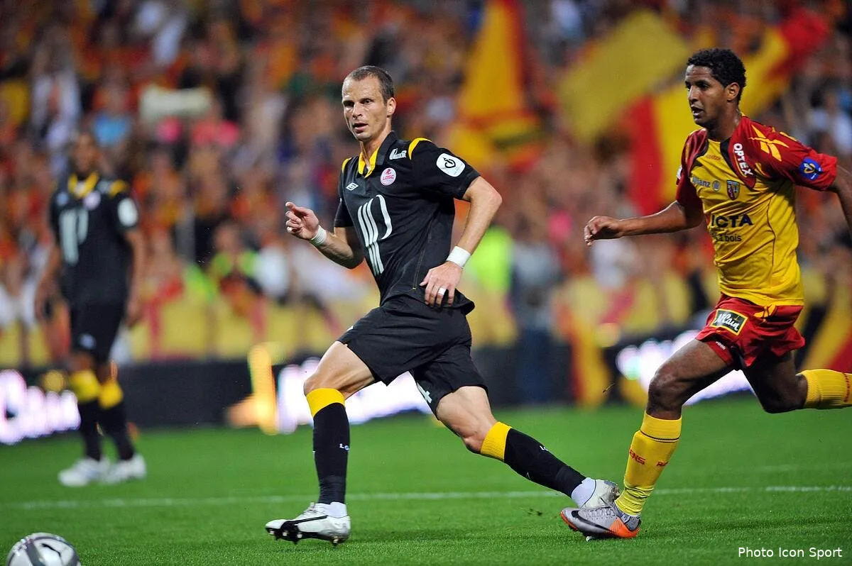 rozehnal va prolonger a lille iconsport win 110910 99 2320960