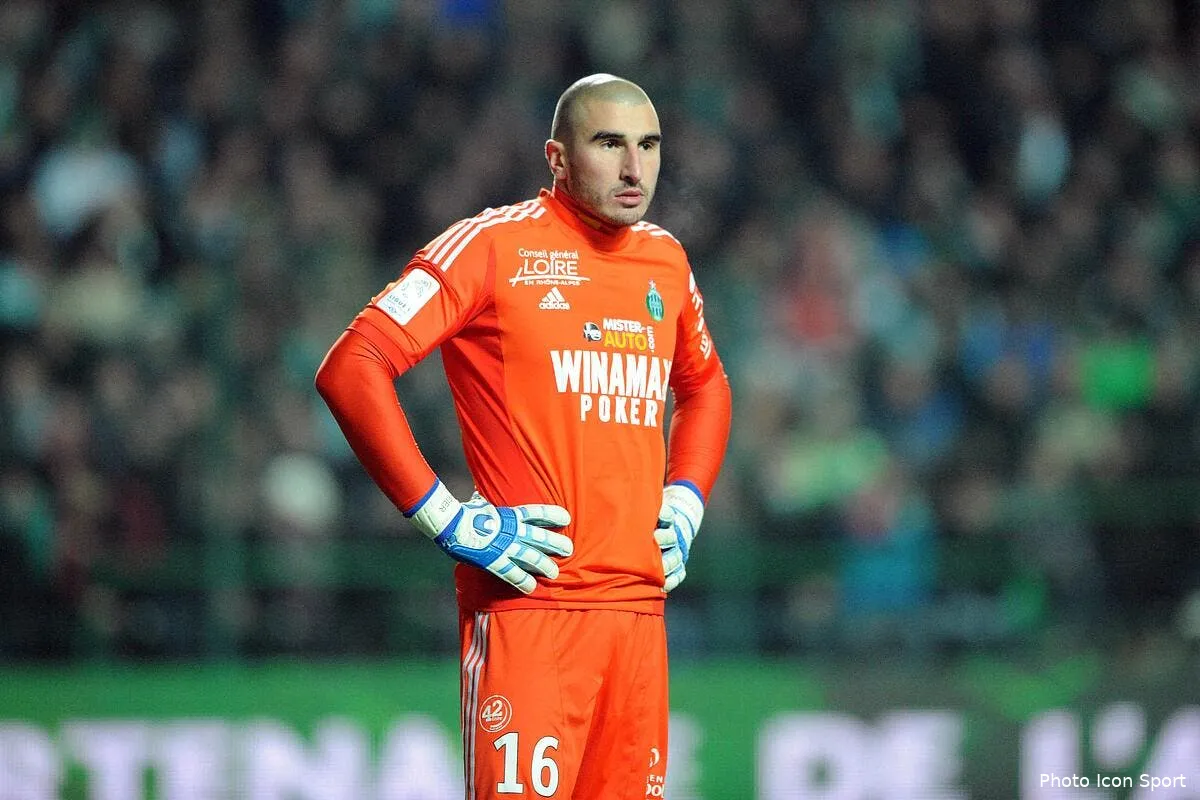 ruffier la ferrari se fiche de ce qu a dit aulas apres asse ol iconsport jpt 091212 08 8046189