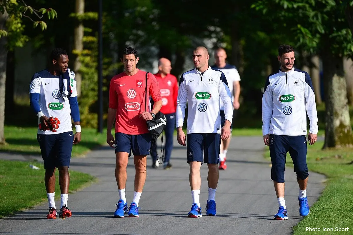 ruffier laisse sa place de n 2 chez les bleus a mandanda iconsport win 010914 05 0191499