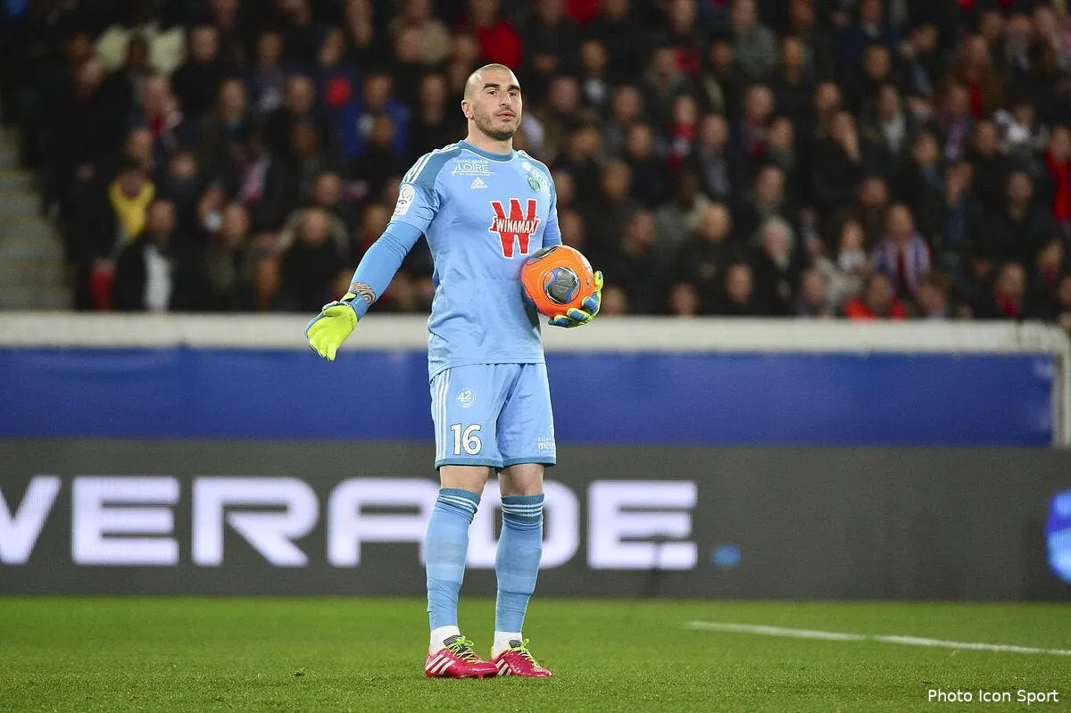 ruffier snobe ses pretendants pour discuter avec l asse ruffier 382617