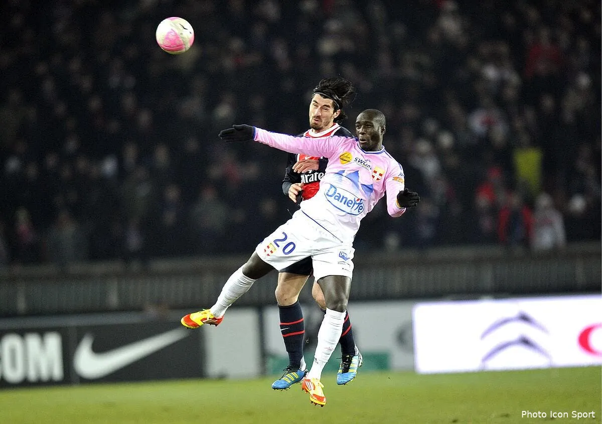 sagbo prefere un promu anglais a une vraie fausse offre de l om iconsport per 040212 51 07037999