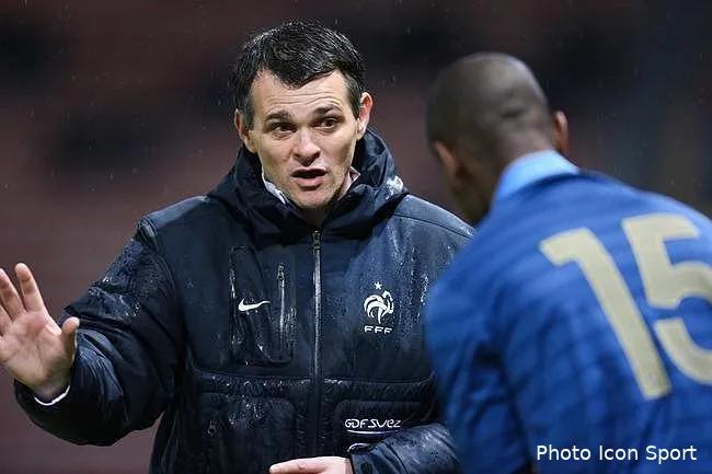 sagnol c est sera bordeaux et pas l ol sagnol favori pour le poste d entraineur de l ol iconsport blo 181113 08 63 8348183601