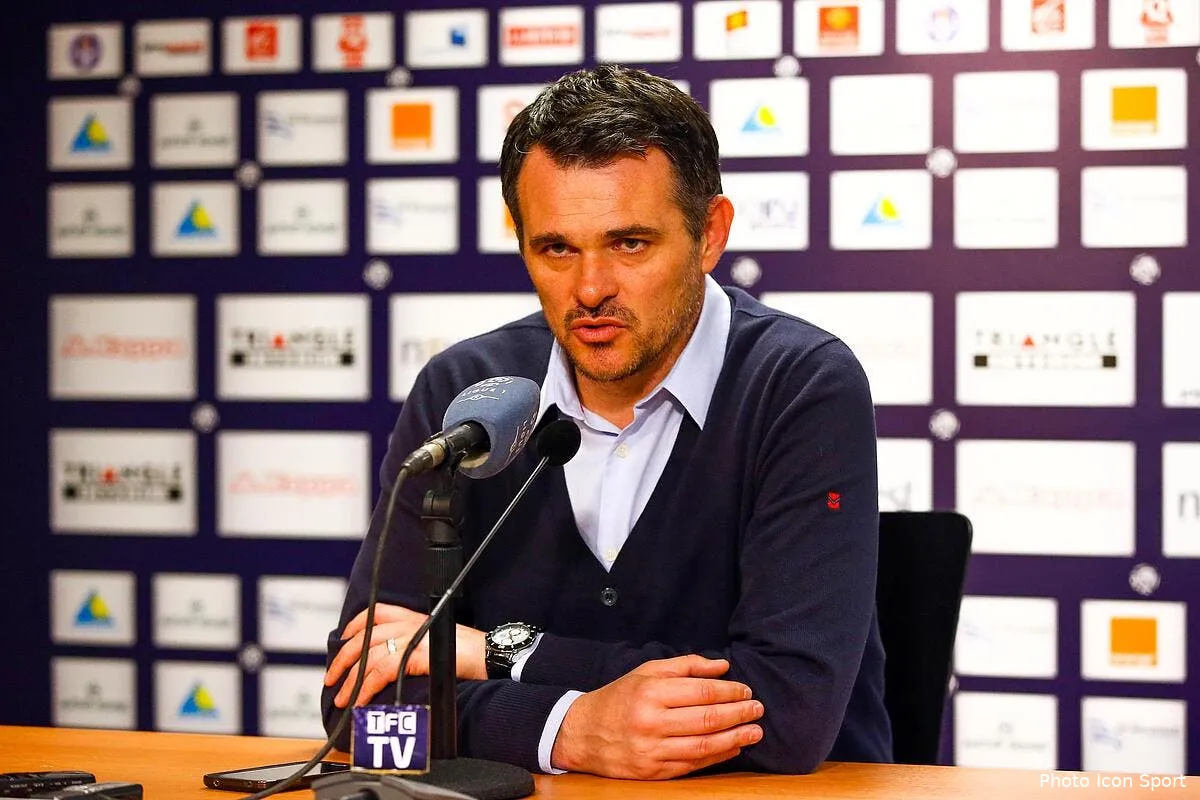 sagnol donne un avis favorable a la venue de gourcuff iconsport blo 230315 09 80108083