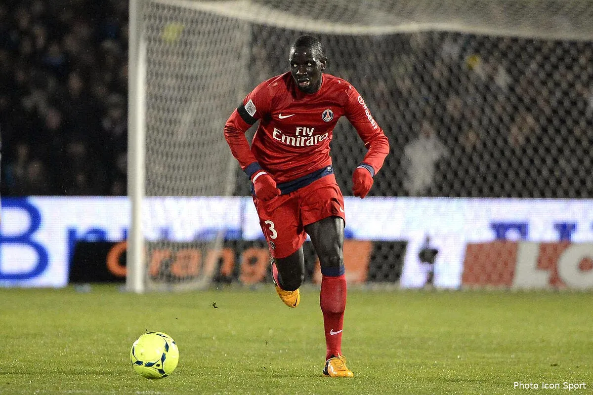 sakho rappelle qu il a un contrat avec le psg iconsport por 200113 08 3362083