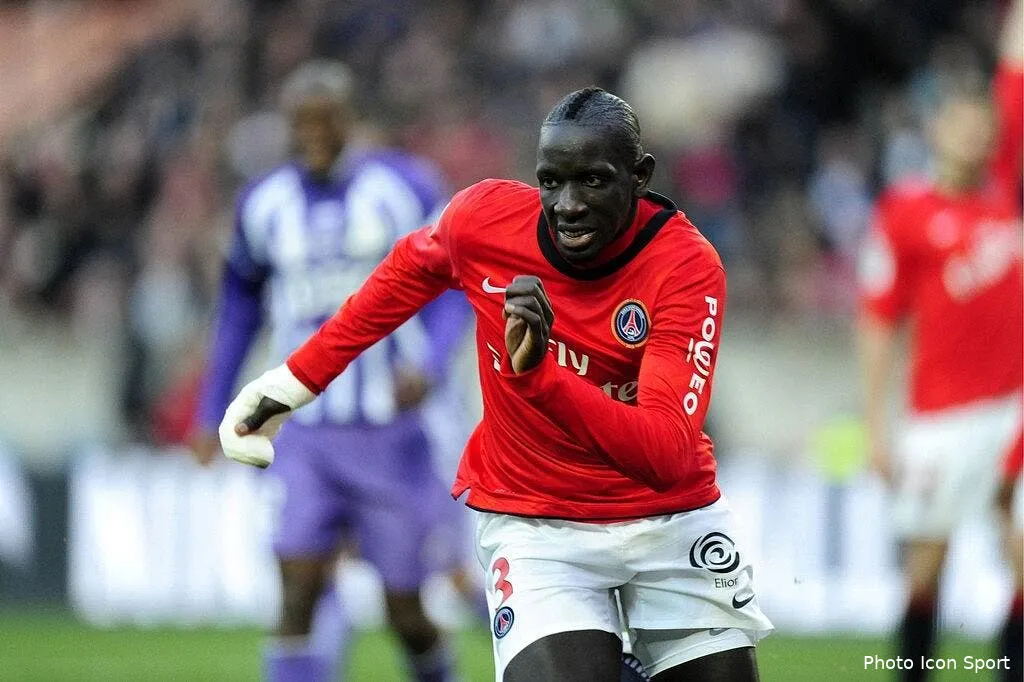 sakho se voit encore longtemps au psg 70159 18063