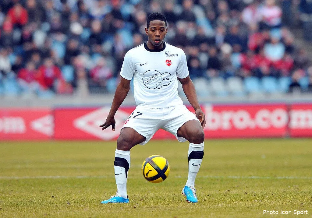 sanchez ne dit pas non a bordeaux 69200 17216