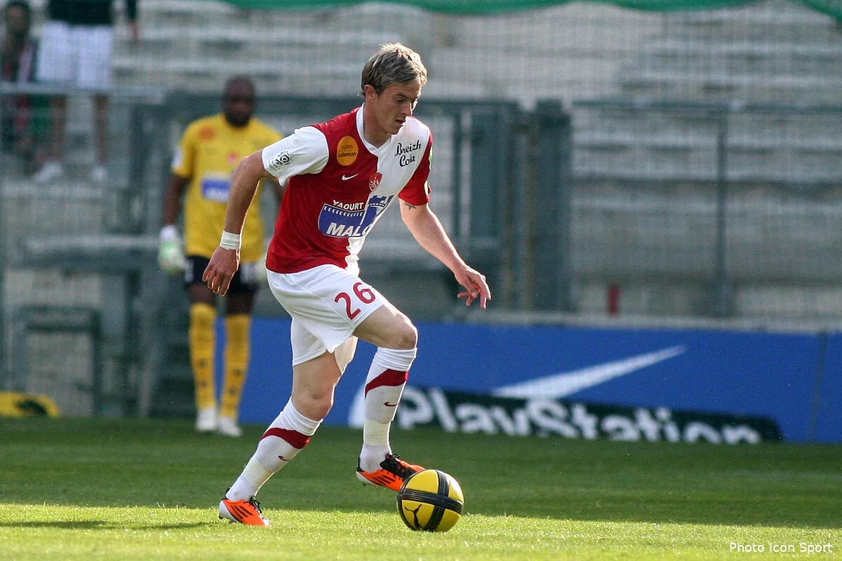 schalke 04 passe la seconde pour nolan roux iconsport guy 010511 78 4421716