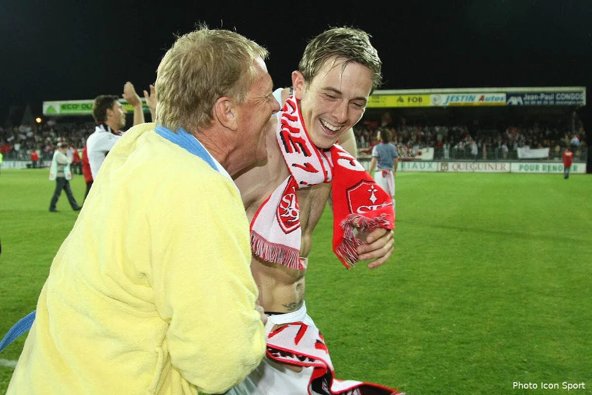 schalke se fait une nouvelle fois remballer pour nolan roux iconsport tra 290511 77 0222119