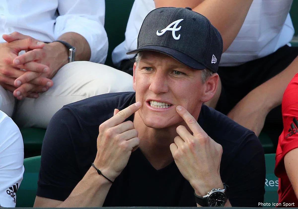 schweinsteiger a manchester united c est chaud bouillant iconsport bpi 010705 05 30 1115679