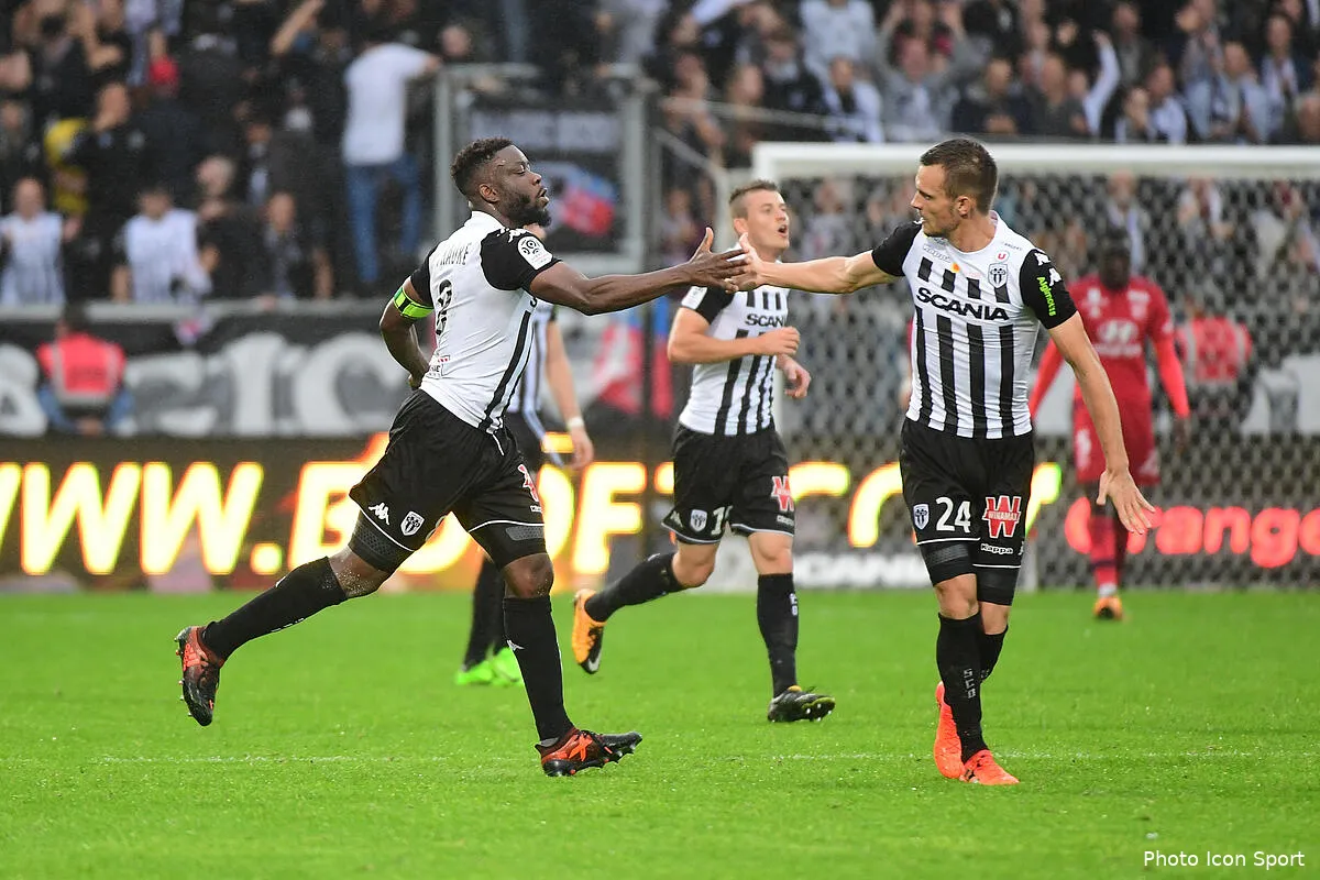 sco moulin a vu un angers inadmissible contre l ol iconsport icon win 011017 01 21376195257