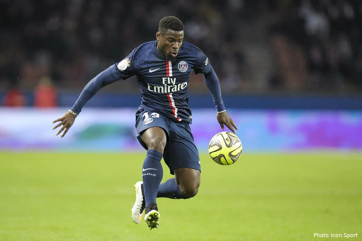serge aurier officiellement transfere au psg iconsport fer 061214 08 57110103