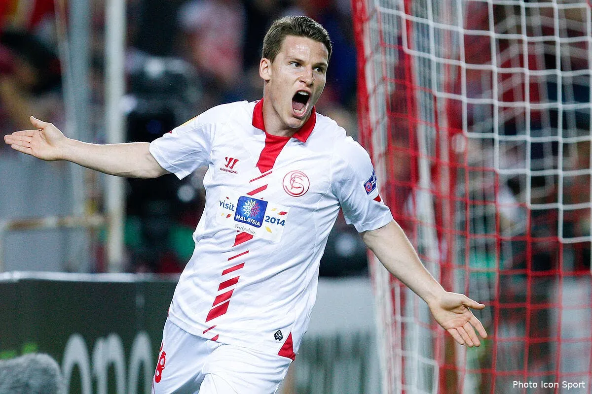 serial buteur avec seville gameiro pense un peu aux bleus iconsport mar 100414 08 1180835