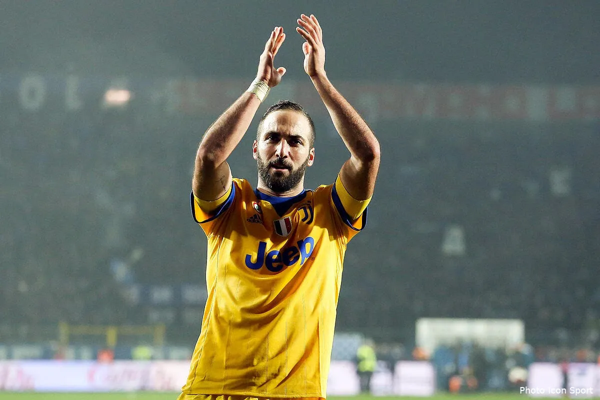 serie a la juventus explose sassuolo 7 0 icon liv 300118 08 08208983