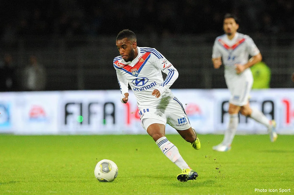 seul le psg est au dessus de l ol pour le podium en l1 iconsport jpt 201013 08 0270339