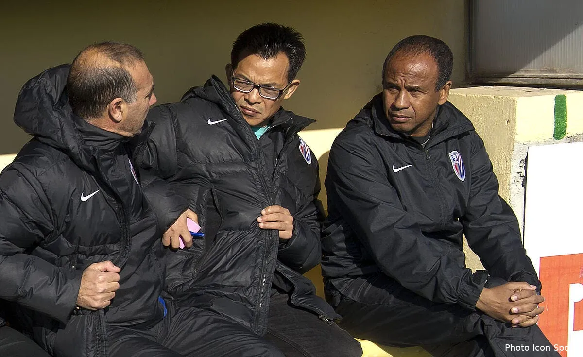 shanghai dement le licenciement de tigana mais pas la promotion d anelka iconsport alf 090212 701 0133585