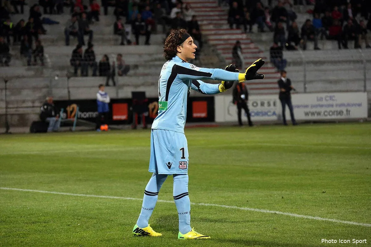si l om cherche un gardien ochoa est la iconsport blz 120414 01 0980775