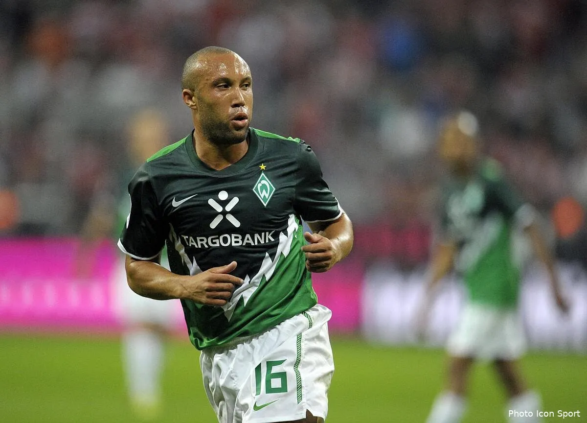 silvestre pret a faire une malbranque avec mu iconsport mis 110910 107 0240543