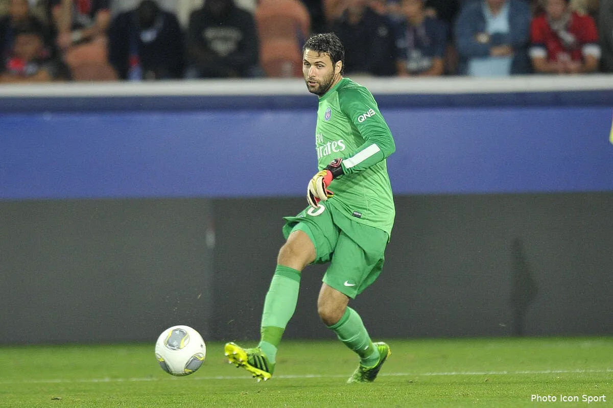sirigu a vu dans la pelouse un adversaire du psg iconsport noe 180813 13 3374929