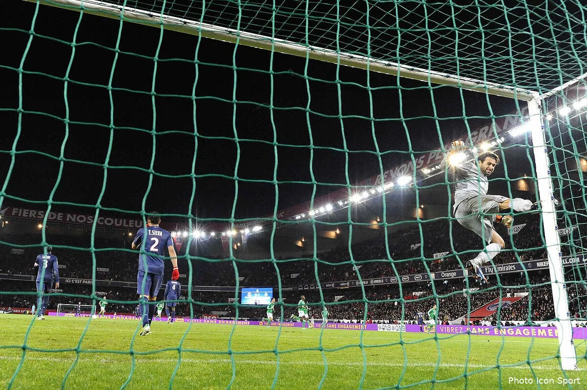 sirigu juge incomprehensible l expulsion d ibrahimovic lors de psg asse iconsport por 031112 20 0242237