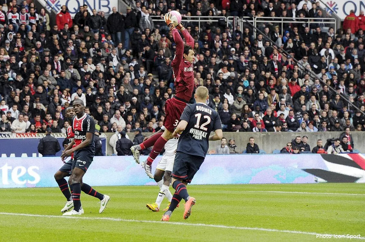 sirigu se fait demonter par bernard lama iconsport por 220412 90 48 141859