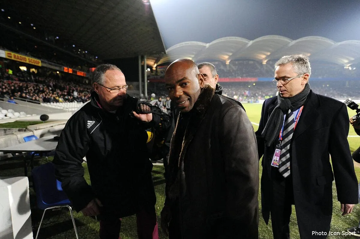 six fois champion avec l ol il est vire par le bresil iconsport jpt 060211 98 09105583