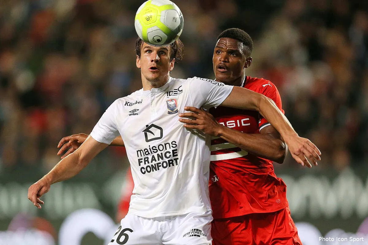 smc caen retrouve son buteur attitre iconsport icon vmi 300917 04 39196943