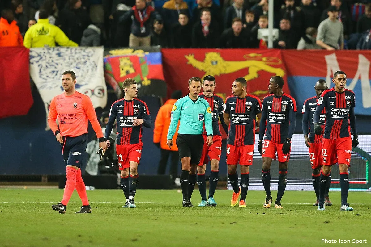 smc garande assume et evite la polemique apres un arbitrage folklorique iconsport icon vmi 130118 02 05206383