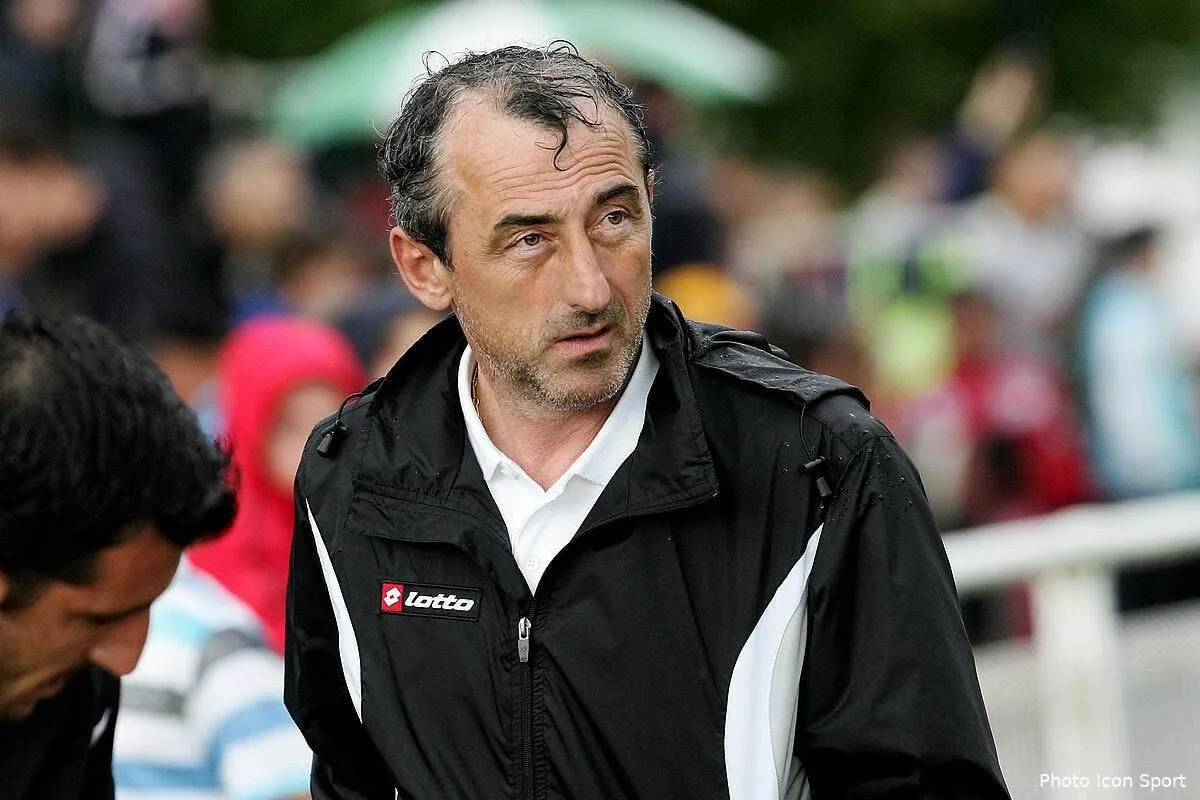 sochaux doit recruter deux joueurs selon bazdarevic iconsport mrv 090711 03 2521963