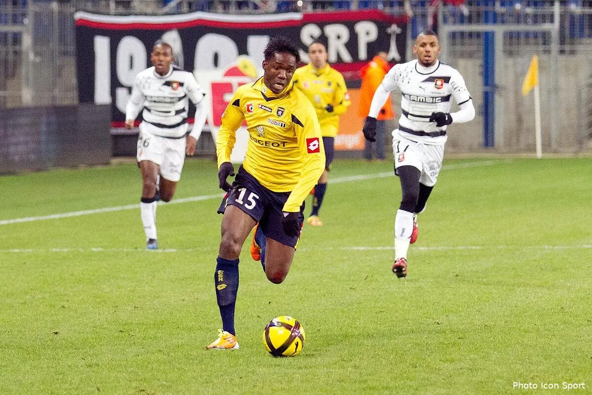 sochaux poursuit le bras de fer avec maiga iconsport con 290111 05 24s23474