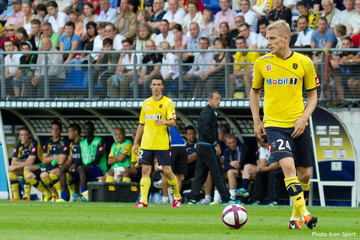 sochaux reste dans la course iconsport con 130811 01 1823503