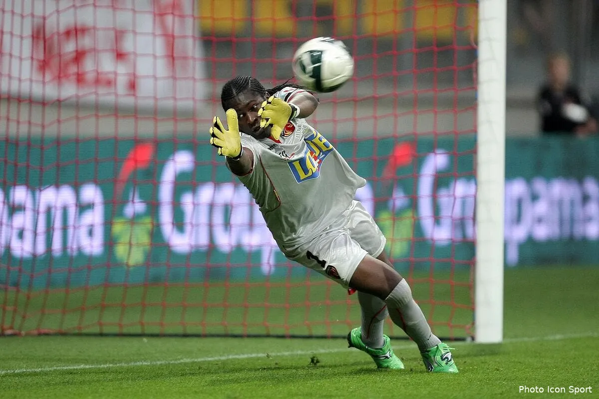 sochaux signe ovono en renfort iconsport vmi 050811 05 2943177