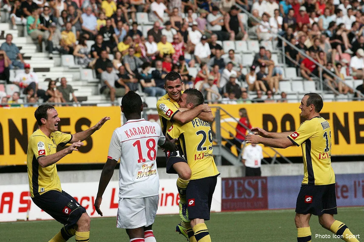 sochaux une victoire et beaucoup de problemes iconsport mrv 210811 01 0423636