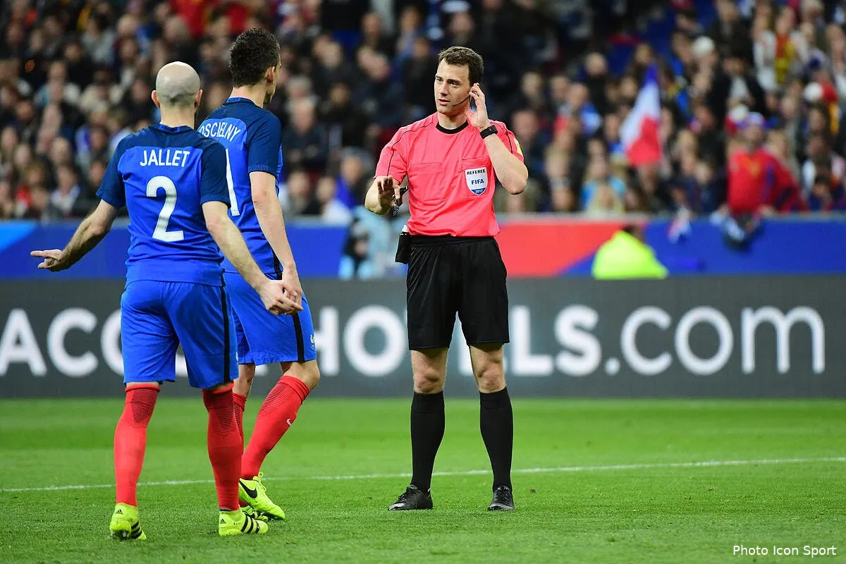 sondage les francais votent a 87 pour l arbitrage video iconsport win 280317 01 1963175416