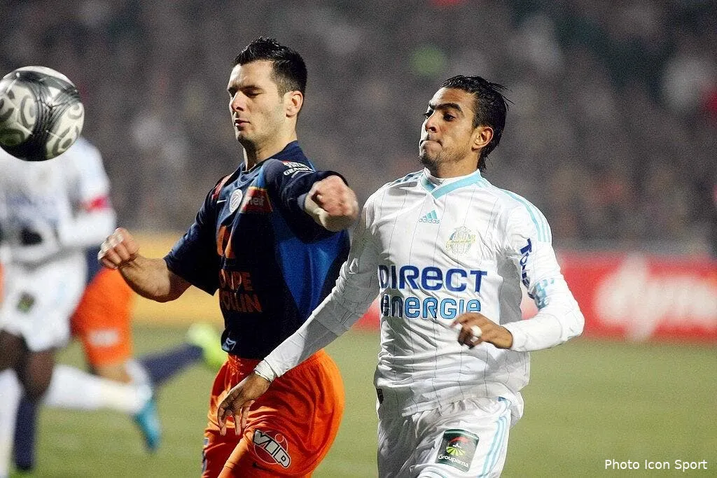 spahic absent l om s en frotte les mains 70035 17952