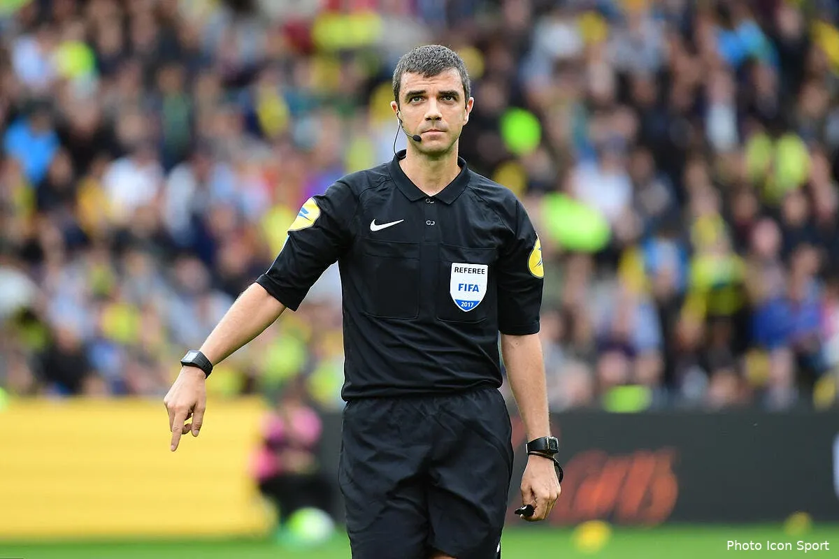 srfc le president de rennes craque et hurle contre une escroquerie arbitrale iconsport icon win 120817 01 13371196505