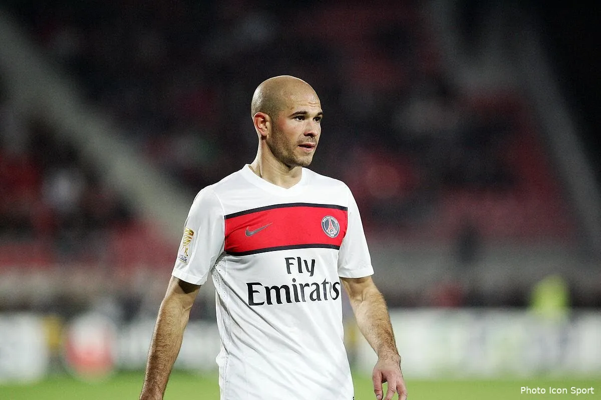 tevez au psg jallet ne sait pas si c est du lard ou du cochon iconsport mrv 261011 68 6728445