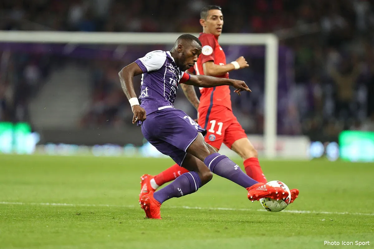 tfc le psg a fait des boulettes toulouse en a profite iconsport blo 230916 01 09155976