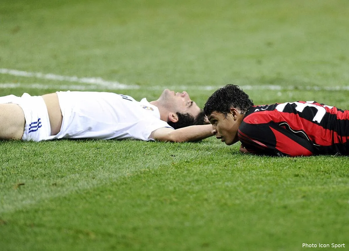 thiago silva un peu confus lorsqu il a signe au psg iconsport kol 031110 39 1537965