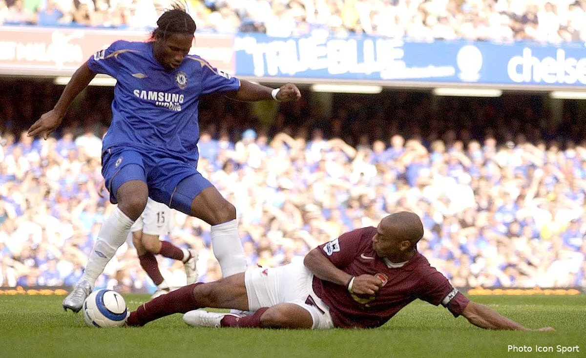 thierry henry est pret a ceder sa place a didier drogba iconsport sbi210805 01 1227175