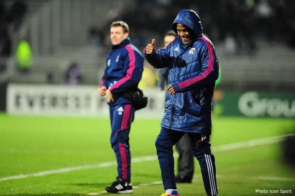 titulaire ou pas briand a un bon bilan avec l ol iconsport jpt 280112 74 2830846