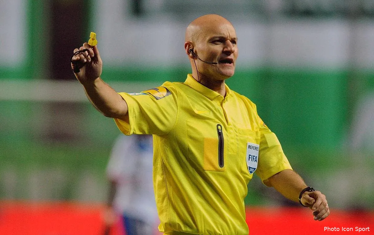 tony chapron a t il fait un doigt d honneur aux supporters du gazelec iconsport jpt 091212 08 1451491