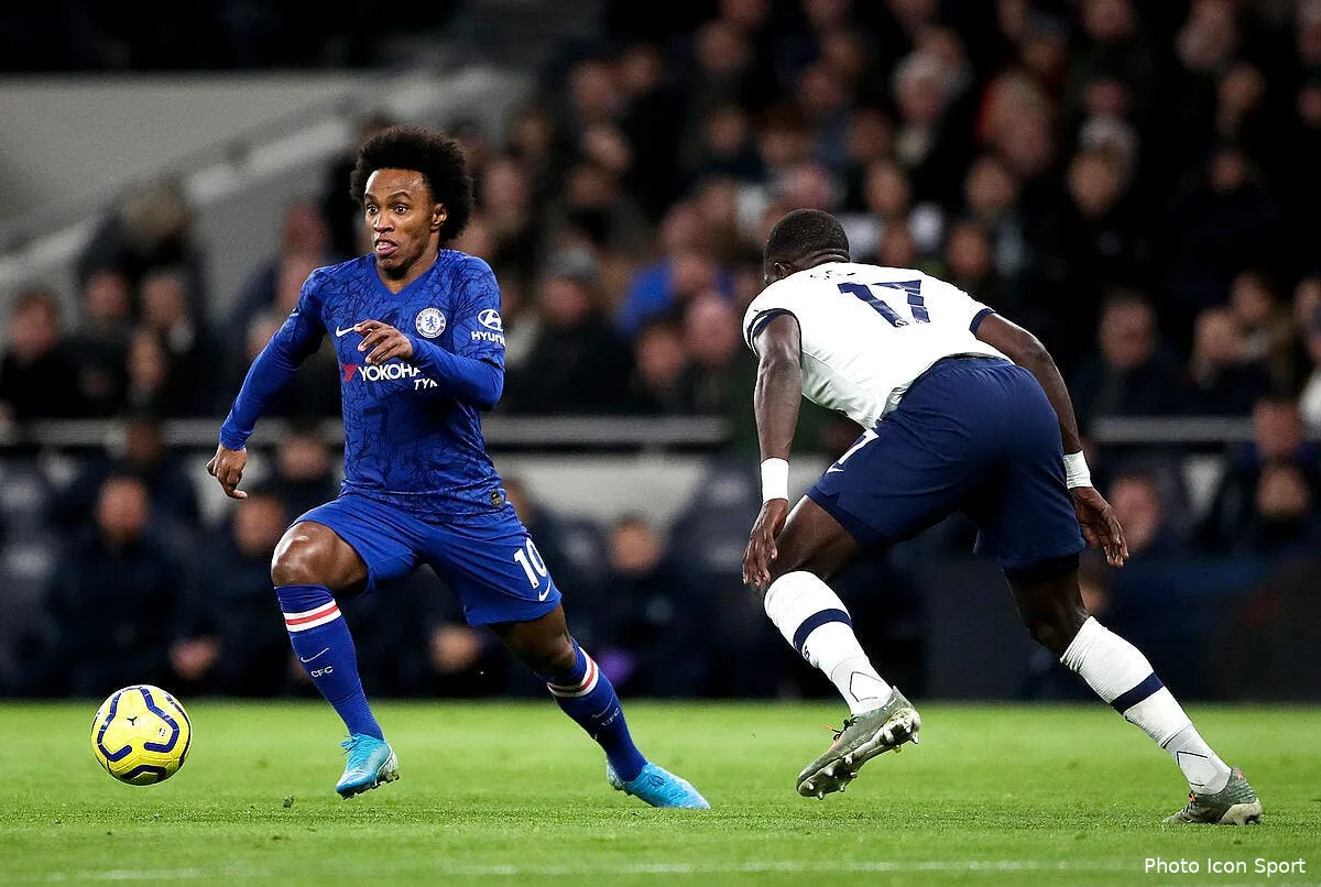 tottenham un supporter banni a vie pour jet de tasse icon 49209686273693