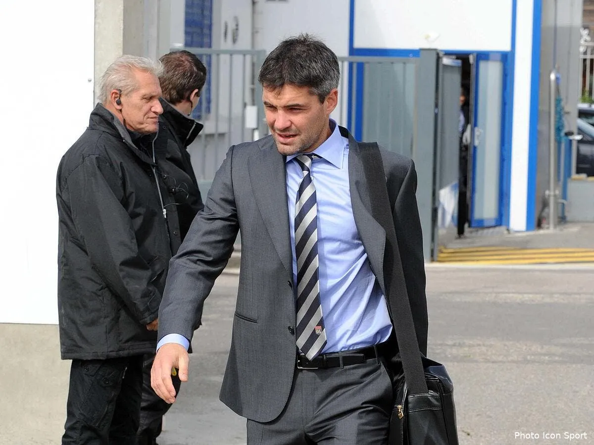 toulalan est arrive a malaga iconsport jpt 270910 02 2720277