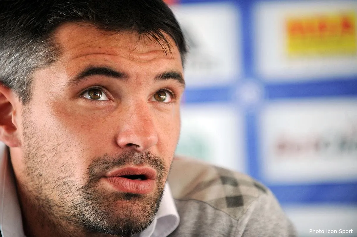 toulalan je ne merite pas les bleus iconsport jpt 190511 01 1019686