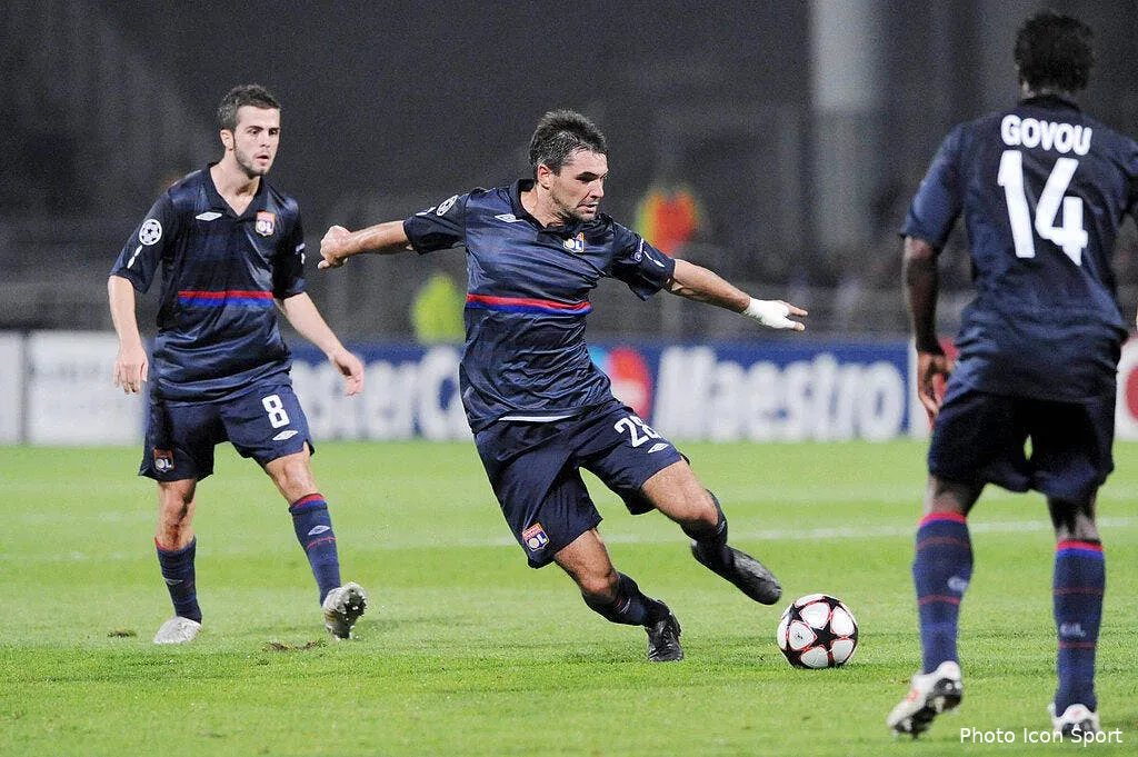 toulalan place le psg un ton en dessous 36620 5253