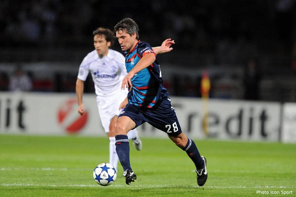 toulalan pret a dire oui pour 4 ans a malaga iconsport per140910 01 1320496