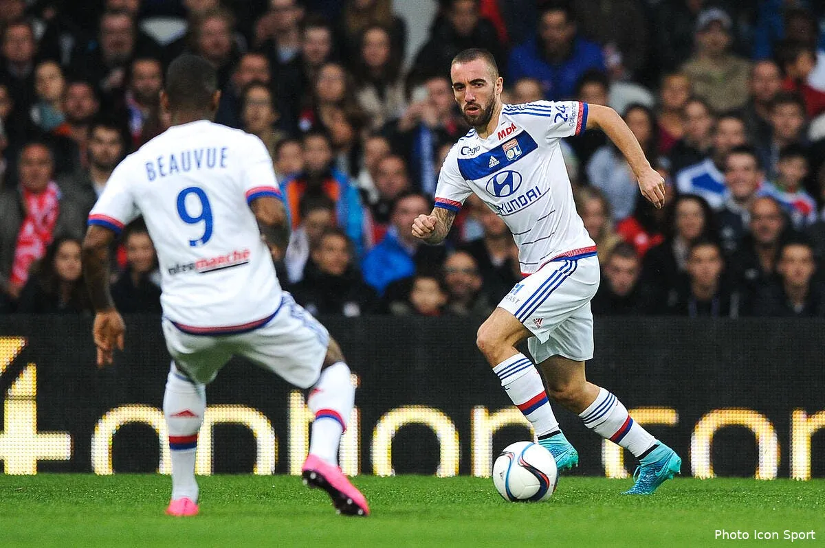 transfere a l ol darder s excuse aupres des supporters de malaga iconsport jpt 031015 08 16122867