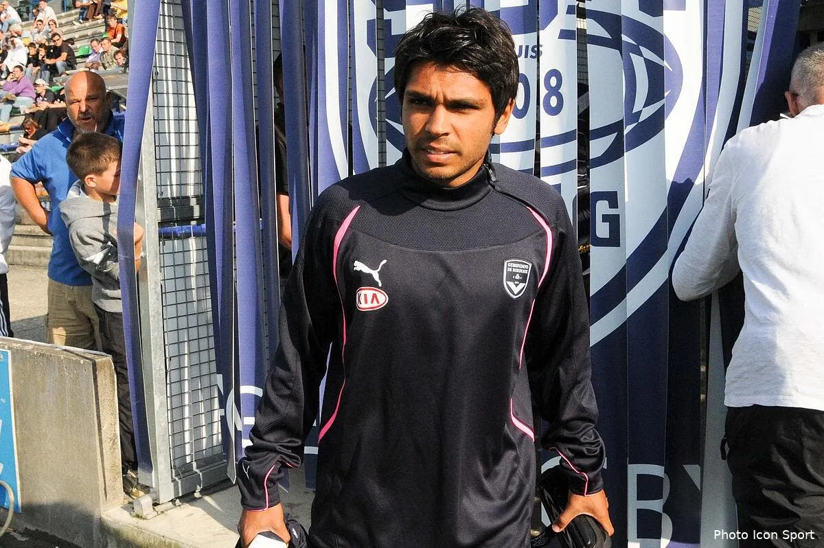 tremoulinas fait durer le suspense sur son avenir a bordeaux iconsport bre 130711 88 0722223