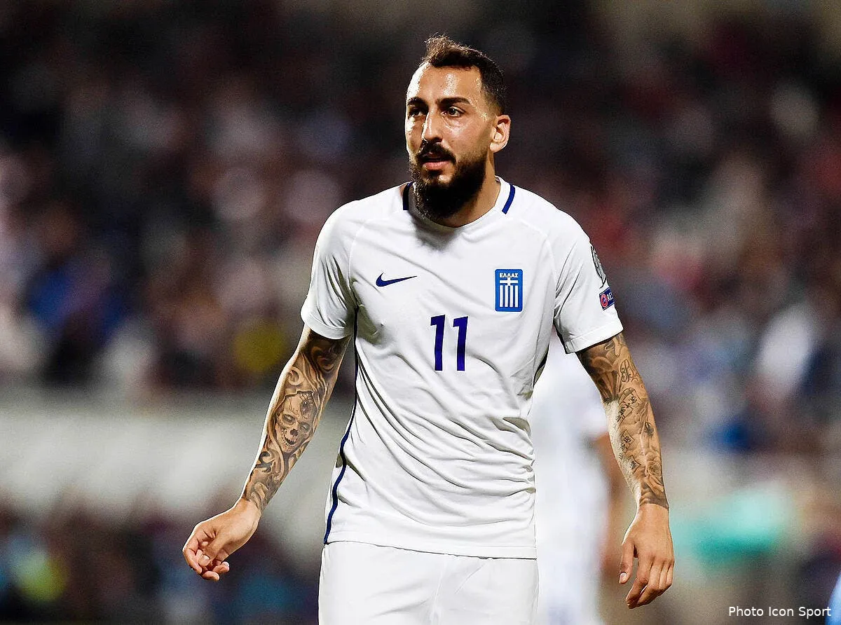 trois buts en deux matchs mitroglou est chaud iconsport icon fir 071017 08 15196027