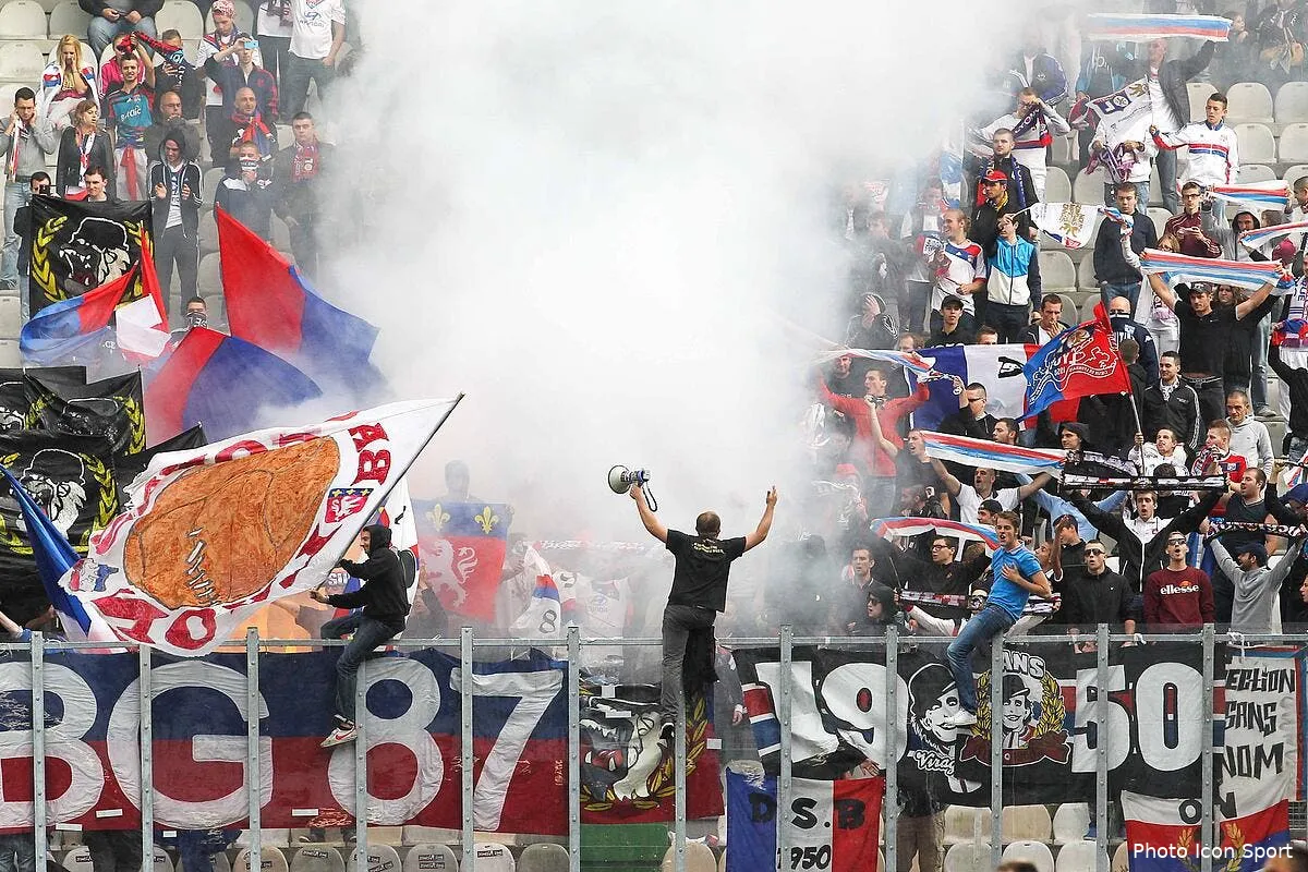 trois supporters de l ol condamnes a la prison apres le derby supporters ol125369